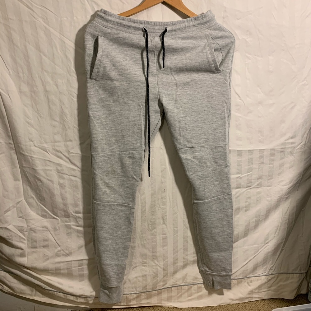 Express men’s grey sweatpants